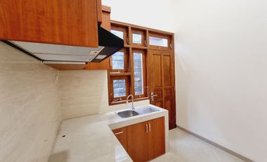 Rumah Mewah 261m² Gress Dekat Fave Hotel Manahan Solo Kota