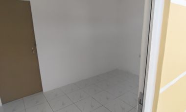 Strategis Rumah 3 Petak pinggir Jalan Raya akses Masuk jalan  2 Mobil