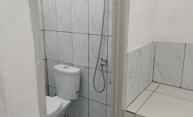 Strategis Rumah 3 Petak pinggir Jalan Raya akses Masuk jalan  2 Mobil