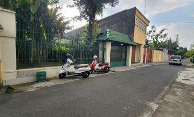 Rumah Bagus Furnish 365m² Tengah Kota Solo