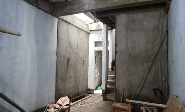 READY RUMAH BARU 2 LANTAI FREE 2 AC DEKET KE TOL JATINEGARA