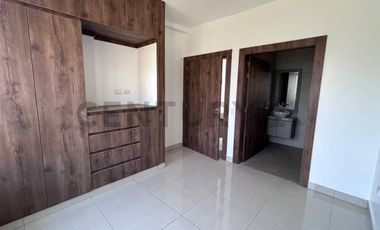 Moderna Casa de 4 Dormitorios de venta en Isla Celeste