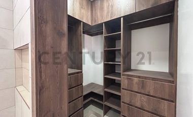 Moderna Casa de 4 Dormitorios de venta en Isla Celeste