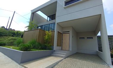 Dijul Rumah Villa di Bandung Utara,Cihanjuang, Lembang Bandung