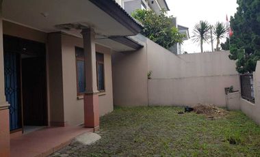 DISEWAKAN RUMAH SIAP HUNI DI KOMPLEK TAMAN LINGKAR  BANDUNG