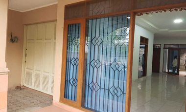 DISEWAKAN RUMAH SIAP HUNI DI KOMPLEK TAMAN LINGKAR  BANDUNG