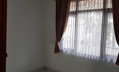 DISEWAKAN RUMAH SIAP HUNI DI KOMPLEK TAMAN LINGKAR  BANDUNG