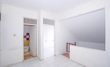 Rumah Hadap Selatan LB 150 Siap KPR dekat Grand Galaxy Park J-34537