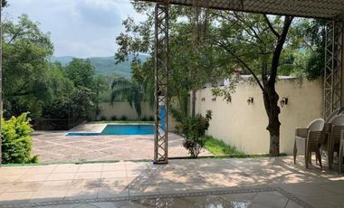 Quinta en Venta en Los Cristales, Monterrey, Nuevo León