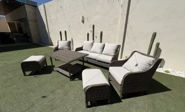Estrena esta Propiedad completamente equipada con muebles y disfruta de su alberca climatizada
