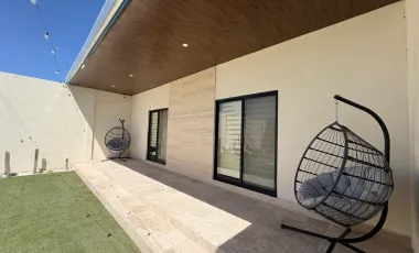 Estrena esta Propiedad completamente equipada con muebles y disfruta de su alberca climatizada