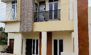 RUMAH MURAH, MEWAH, 2 lantai, SUDAH DISKON 50 PERSEN di kota PALEMBANG