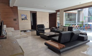 Disewakan Rumah Mewah di Mainroad Cluster Elite Singgasana, Bandung