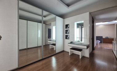 Disewakan Rumah Mewah di Mainroad Cluster Elite Singgasana, Bandung