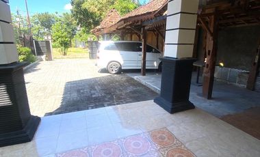 RUMAH JOGLO KLASIK DENGAN TANAH LUAS - HARGA MURAH DI SENDANGTIRTO