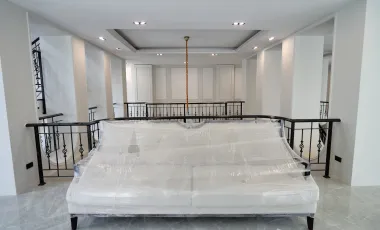 7 Bedroom Villa for sale in Samrong Nuea, Samut Prakan