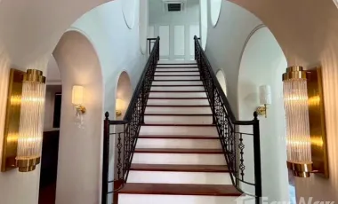 7 Bedroom Villa for sale in Samrong Nuea, Samut Prakan