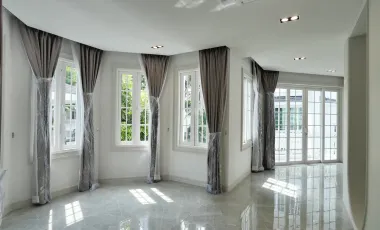 7 Bedroom Villa for sale in Samrong Nuea, Samut Prakan