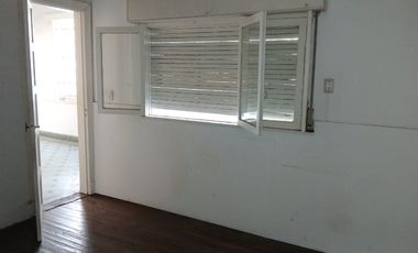 Departamento Tipo Casa en alquiler en Lanus Este