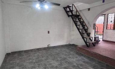 Departamento Tipo Casa en alquiler en Lanus Este
