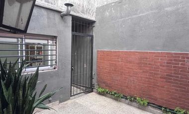 Departamento Tipo Casa en alquiler en Lanus Este