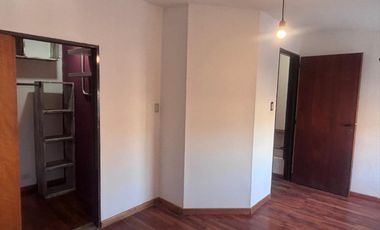 Departamento Tipo Casa en alquiler en Lanus Este