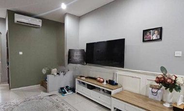 RUMAH DIJUAL DI SERENIA HILLS CLUSTER VENTURE SEMI FURNISHED