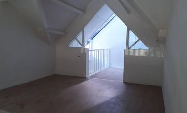 Rumah 2 Lantai Strategis Lokasi Lippo Karawaci, Tangerang