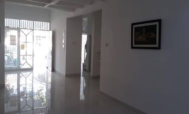 Rumah 2 Lantai Strategis Lokasi Lippo Karawaci, Tangerang