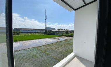 Dekat UNS & RS Moewardi – Rumah 2 Lantai Cuma 580 Juta Nett