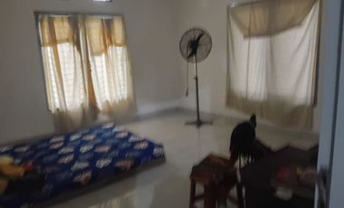 Dijual ian semi furnish dengan lahan yang luas kawasan Cimanggis Depok