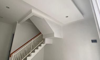 Rumah 2 lantai ready stok dekat MRT Lebak bulus