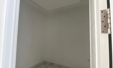 Rumah 2 lantai ready stok dekat MRT Lebak bulus