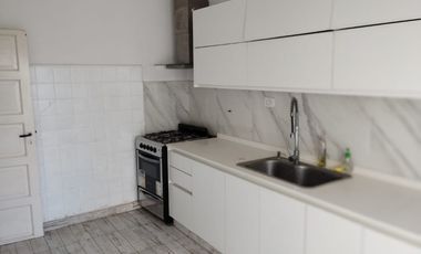 Departamento Tipo Casa en alquiler en Caseros