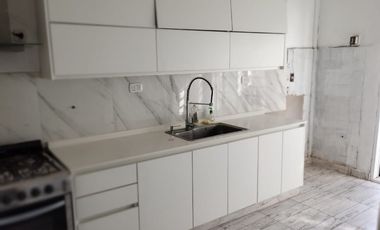 Departamento Tipo Casa en alquiler en Caseros