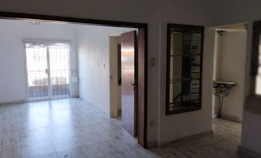Departamento Tipo Casa en alquiler en Caseros