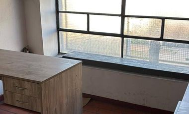 Galpón en alquiler de 561m2 ubicado en Lomas del Mirador