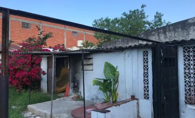 VENTA CASA  3 AMB EN BERNAL CON COCHERA DOBLE