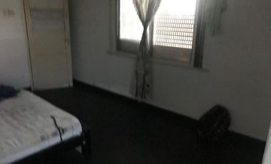 VENTA CASA  3 AMB EN BERNAL CON COCHERA DOBLE