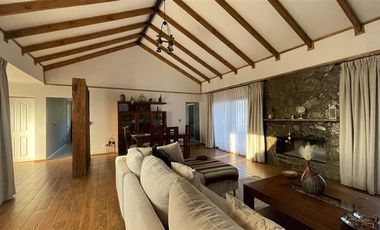 Casa en Venta en El Roto Chileno