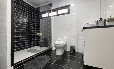 Casa en Venta en El Roto Chileno