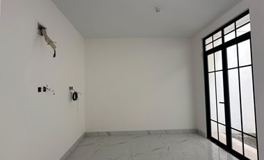 Dijual Villa Komplek Jewel Garden JL Meteorologi Raya