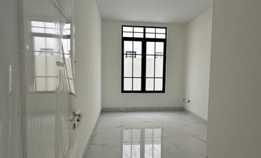 Dijual Villa Komplek Jewel Garden JL Meteorologi Raya