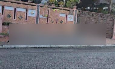 RUMAH ASRI DENGAN HALAMAN LUAS FULL FURNISH TENGAH KOTA BERNUANSA ALAM