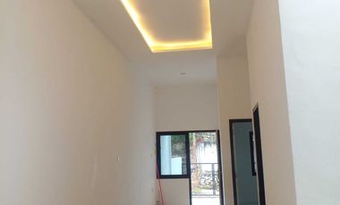 DIJUAL RUMAH BARU TENGAH KOTA BERNUANSA MINIMALIS LOKASI SUMBER REJO