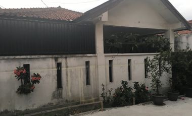 JUAL CEPAT – RUMAH PHARMINDO – LOKASI STRATEGIS UNTUK USAHA