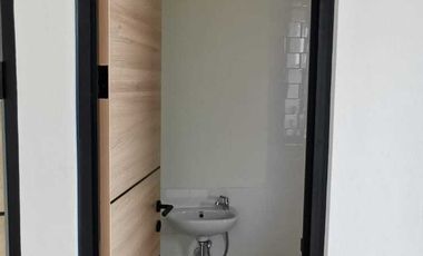 JUAL Rumah 2 Lantai Uptown Lippo Cikarang Siap Huni 3 Kamar Tidur Rapi