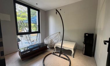 Rumah baru Alam Sutera 3 Lantai depan taman Bisa KPR