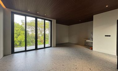 Rumah baru Alam Sutera 3 Lantai depan taman Bisa KPR