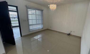 CASA EN RENTA CON ALBERCA EN CUMBRES MONTENOVA  - GARCIA NL.
